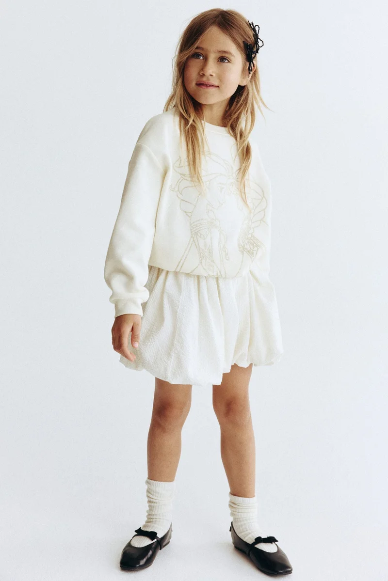 اتش اند ام سويت شيرت مزيّنة بطبعة